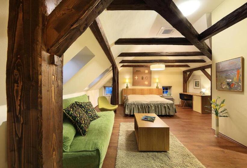 فندق Edward Kelly