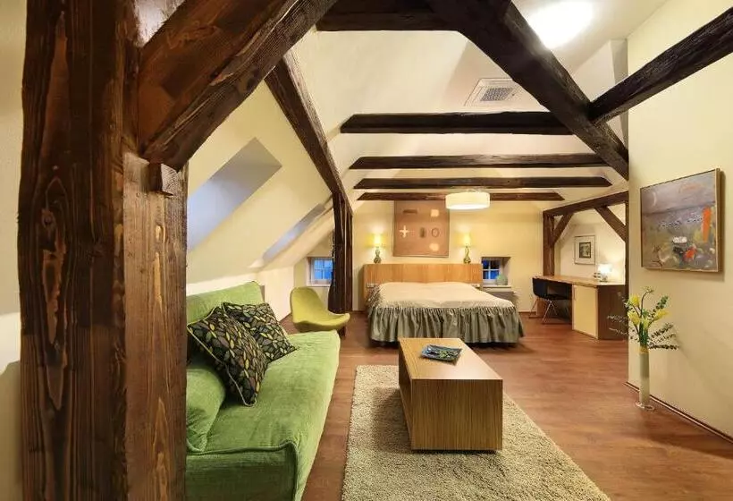 ホテル Edward Kelly