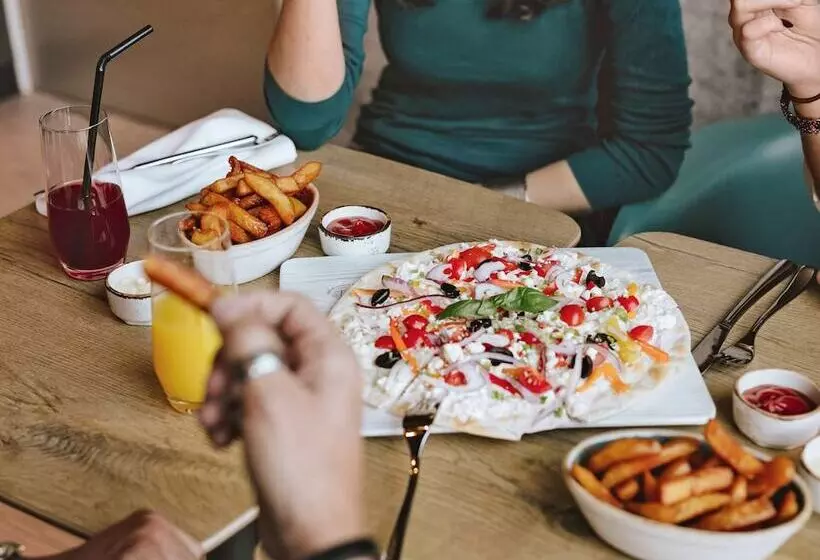 Отель Ibis Budget Geneve Petitlancy