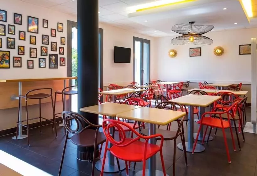 Отель Ibis Budget Geneve Petitlancy