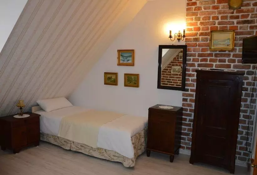 ホテル Karczma Rzym & Straszny Dwor