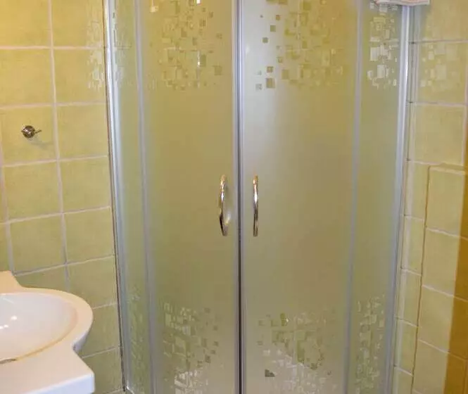 ホテル Karczma Rzym & Straszny Dwor