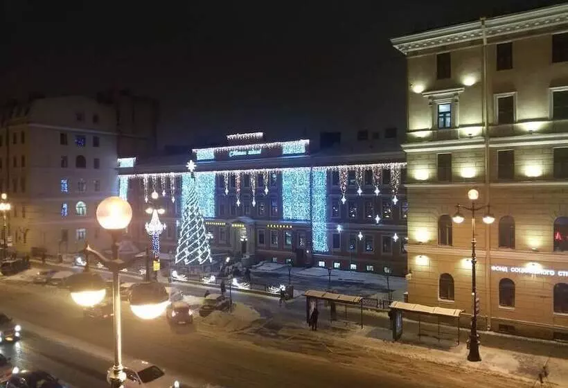 ホテル Larets On Nevsky Inn