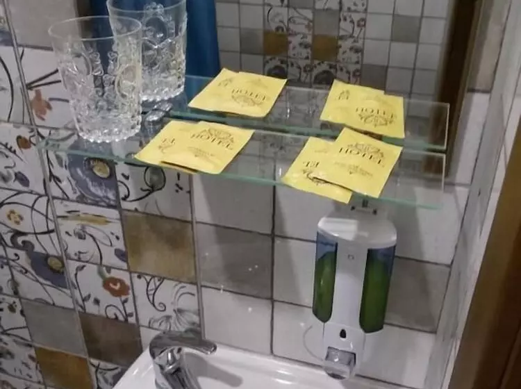 ホテル Larets On Nevsky Inn