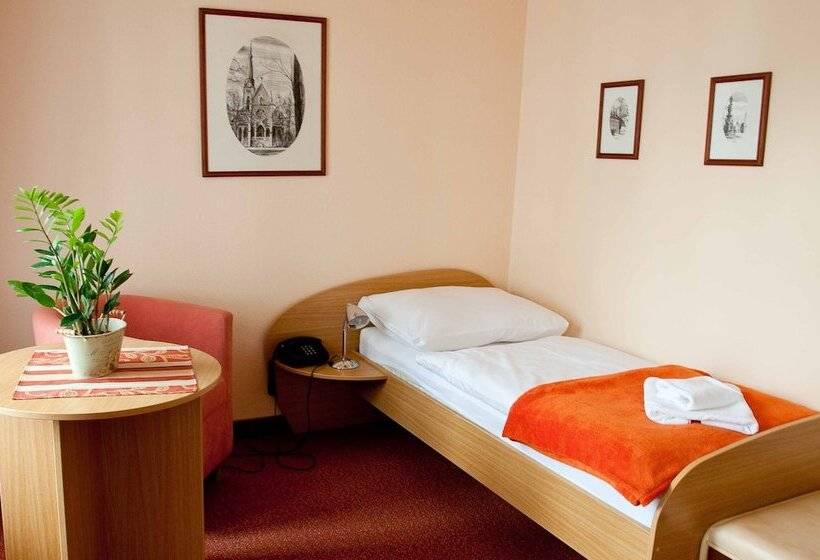 בית מלון כפרי Paradies