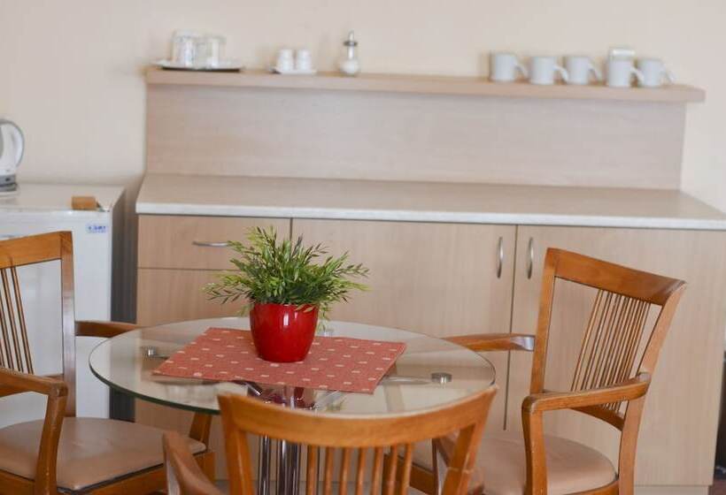 בית מלון כפרי Paradies