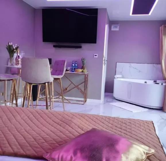 ホテル Pensjonat Wrzos