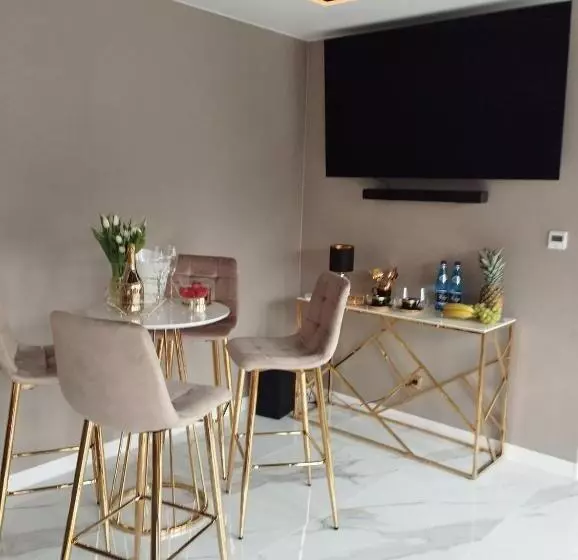 ホテル Pensjonat Wrzos