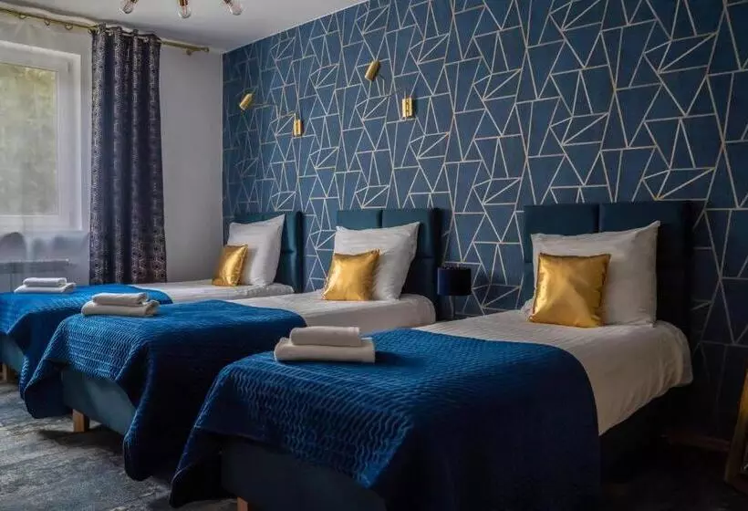 ホテル Pensjonat Wrzos