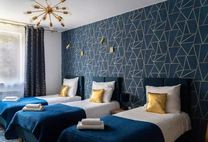 ホテル Pensjonat Wrzos