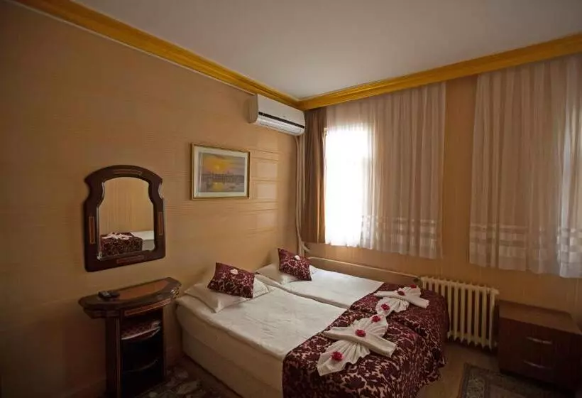 ホテル Sirkeci Emek