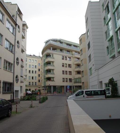 Szucha Apartments