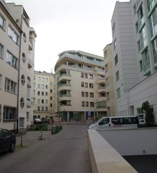 Szucha Apartments