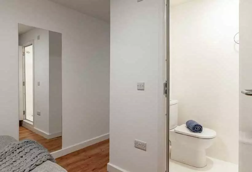 ユースホステル Rooms & Studios For Students Only Bolton