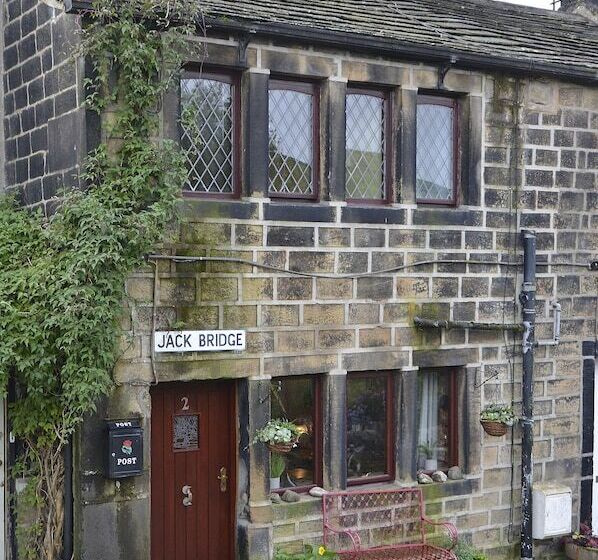 Charming 2 Bed Cottage In Hebden Bridge
