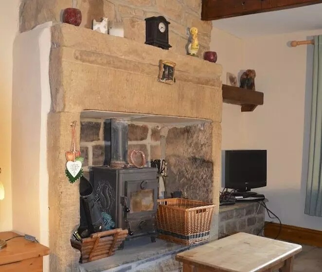 Charming 2 Bed Cottage In Hebden Bridge