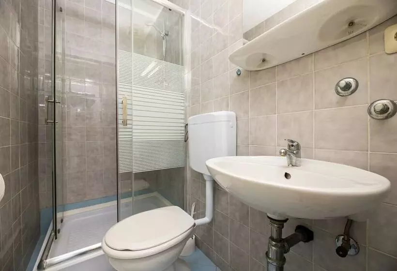 Hotelli Meliores Rooms & Restaurant