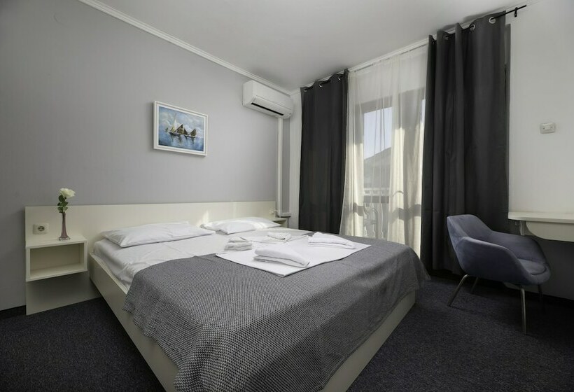 فندق Meliores Rooms & Restaurant