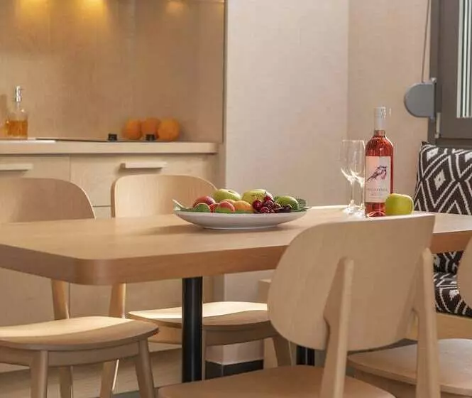 ペンション Alpe Luxury Accommodation