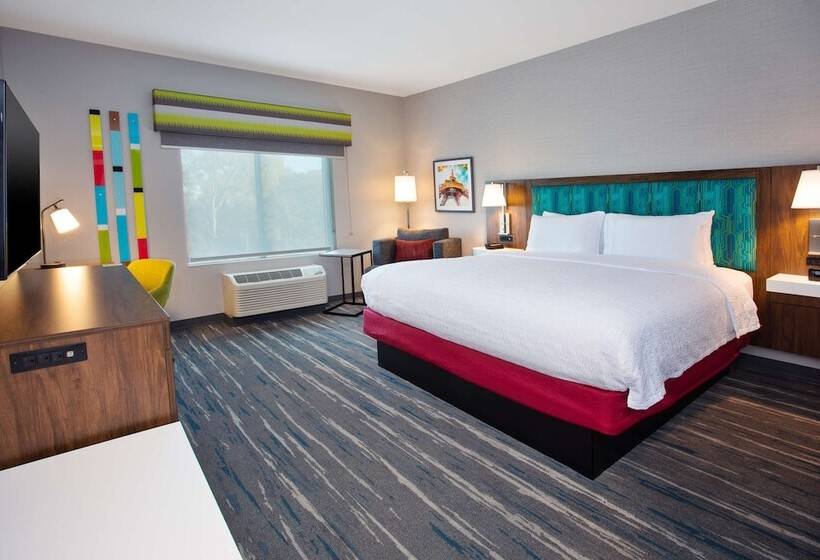 Отель Hampton Inn By Hilton Paris