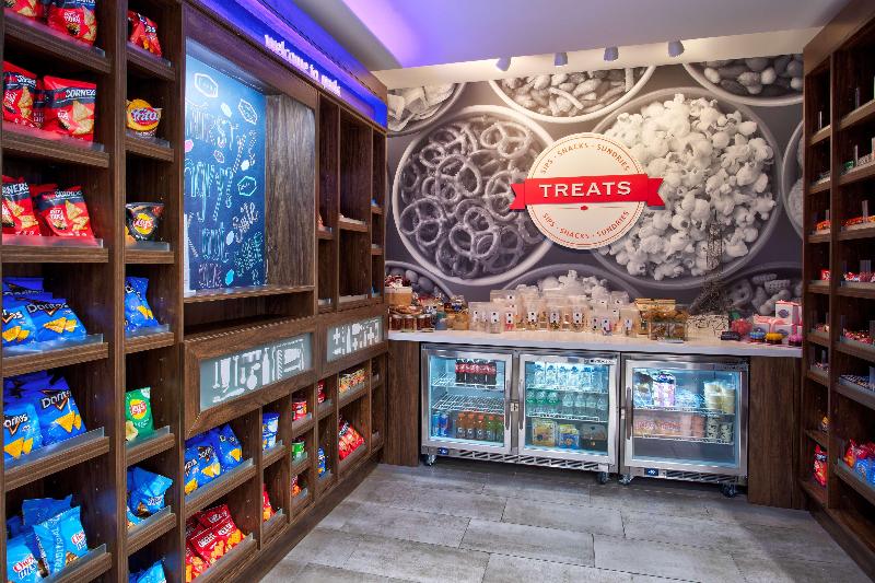 Отель Hampton Inn By Hilton Paris