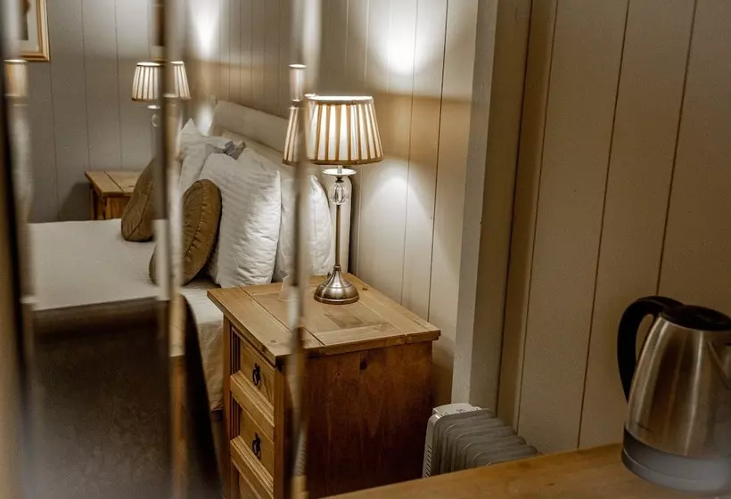 Aamiaismajoitus (B&B) No 1