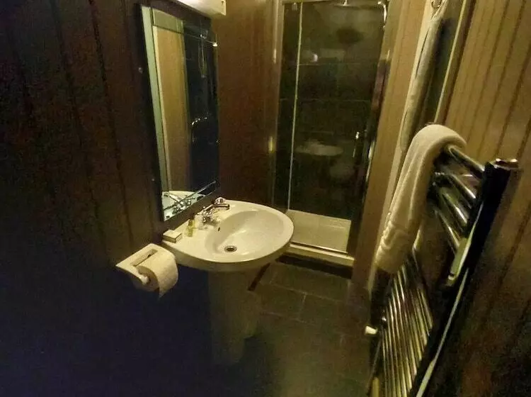 Aamiaismajoitus (B&B) No 1