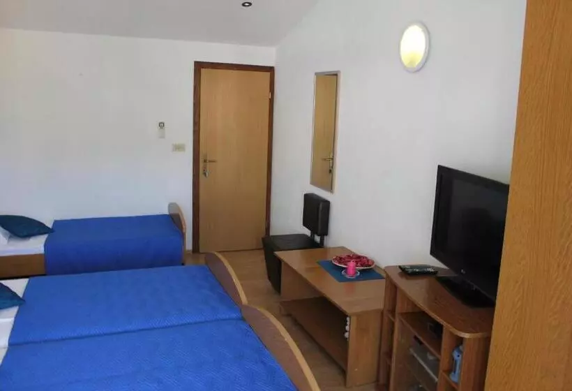 Majatalo Guesthouse San Antonio