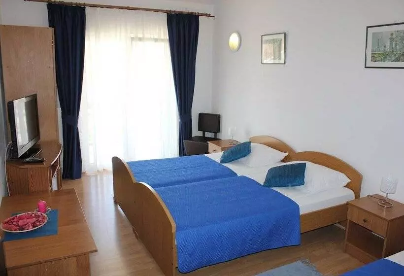 Majatalo Guesthouse San Antonio