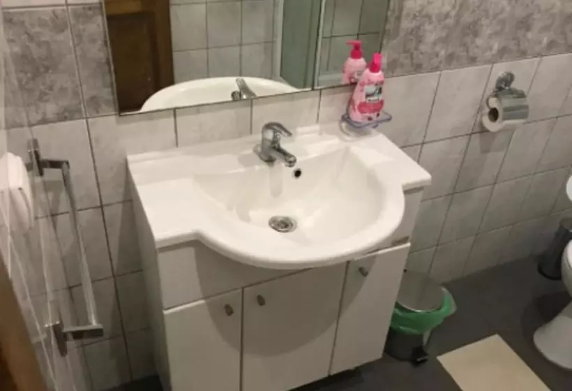 Majatalo Guesthouse San Antonio