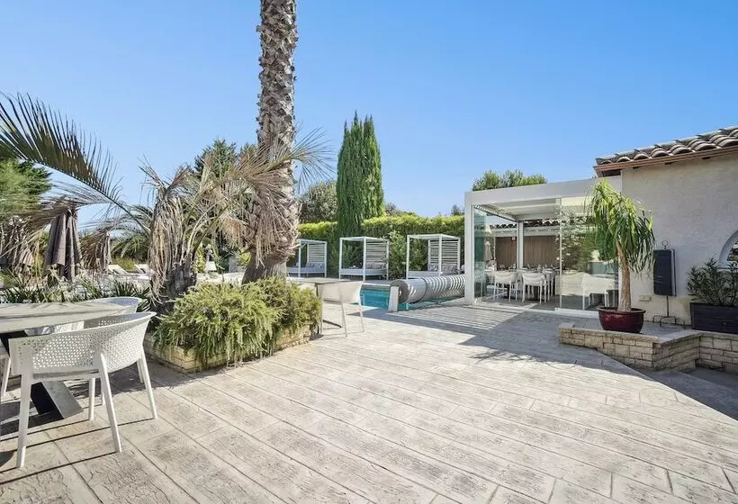 リゾートホテル Casa Dina