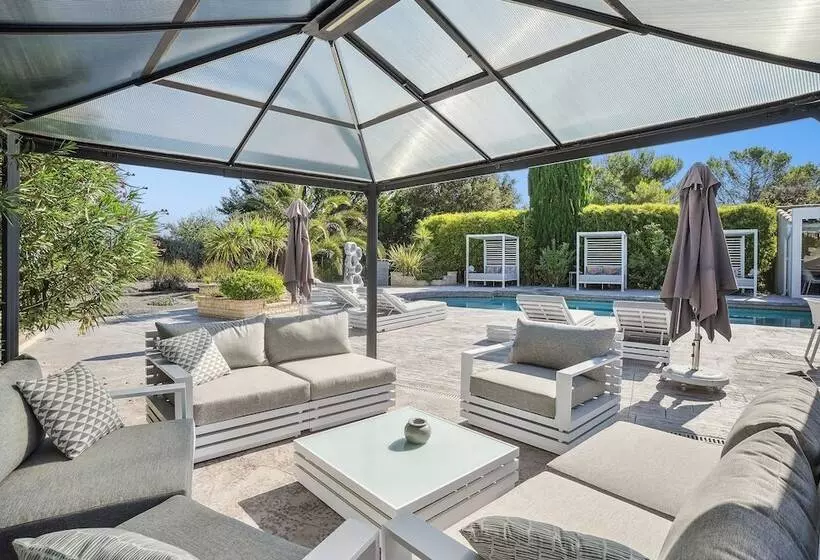 リゾートホテル Casa Dina