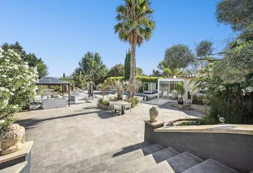 リゾートホテル Casa Dina