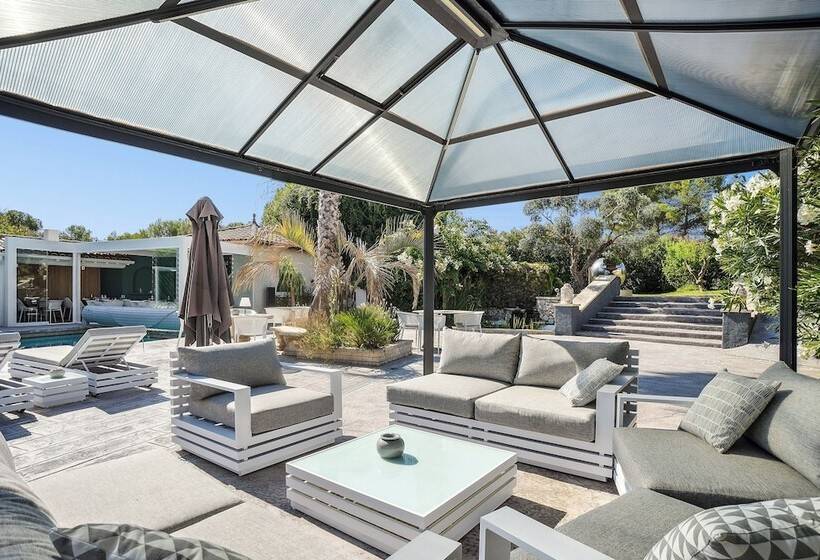 リゾートホテル Casa Dina