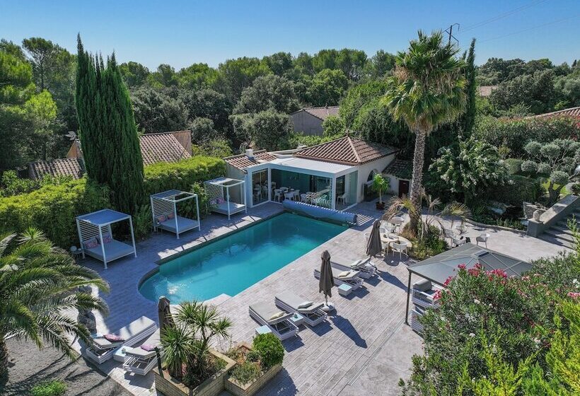 リゾートホテル Casa Dina