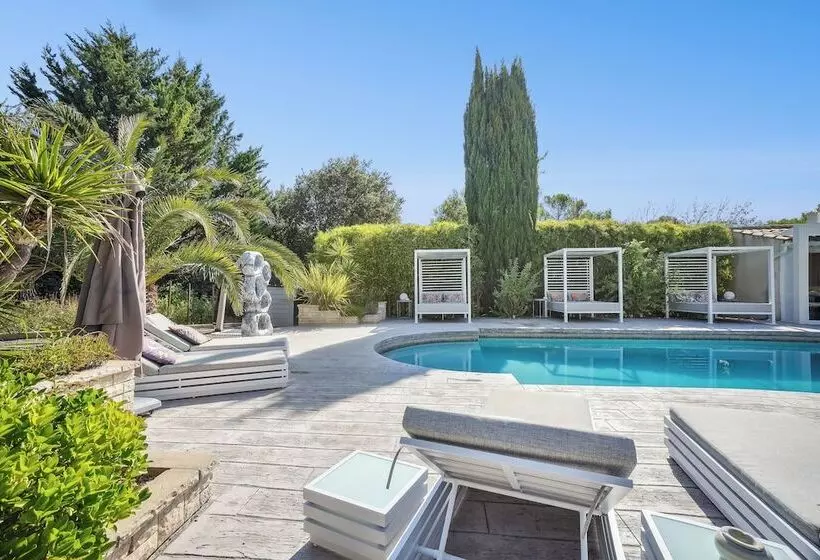 リゾートホテル Casa Dina