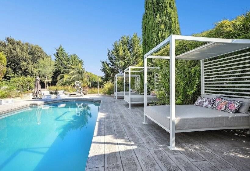 リゾートホテル Casa Dina