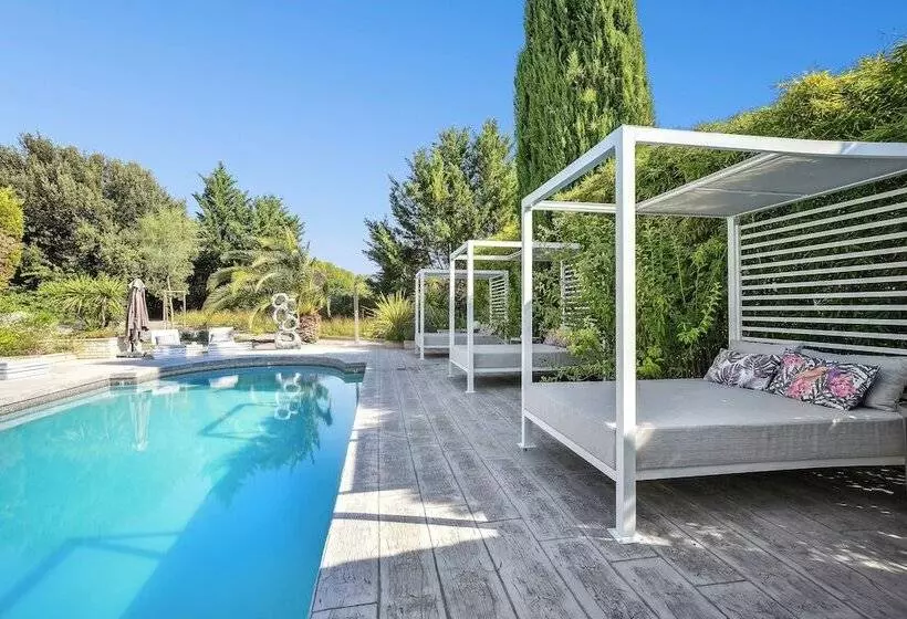 リゾートホテル Casa Dina