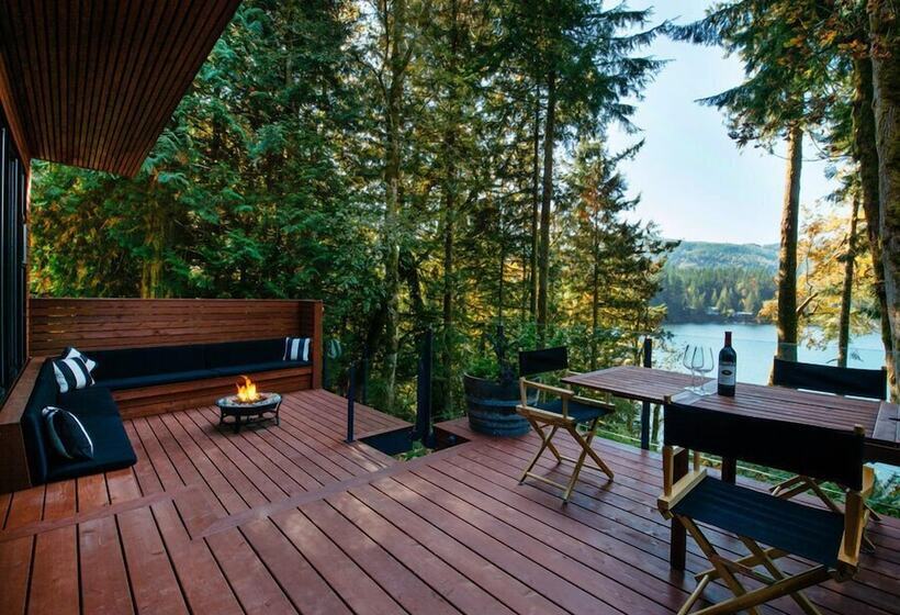 Silver Lake 83   Spectacular Dream Home Overlooking Silver Lake