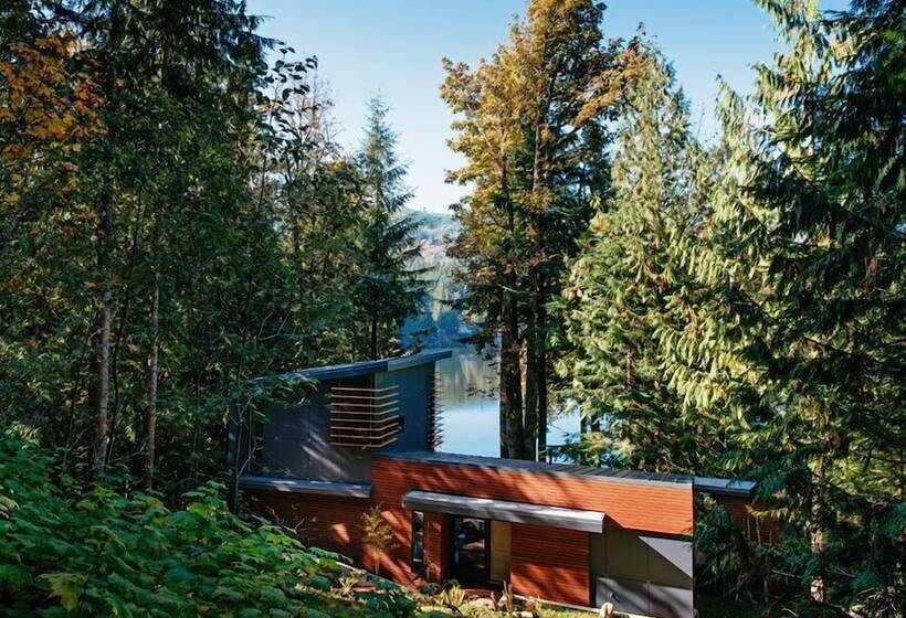 Silver Lake 83   Spectacular Dream Home Overlooking Silver Lake