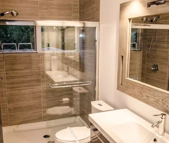 Silver Lake 83   Spectacular Dream Home Overlooking Silver Lake