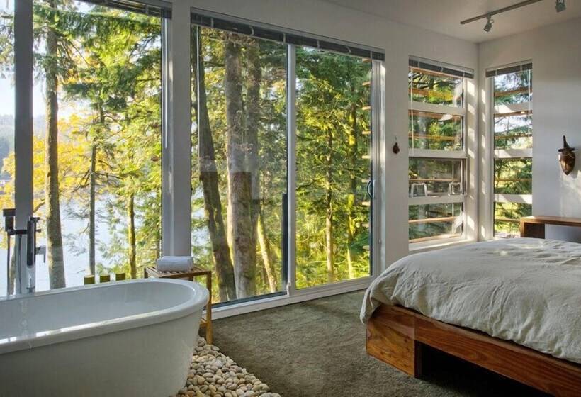 Silver Lake 83   Spectacular Dream Home Overlooking Silver Lake