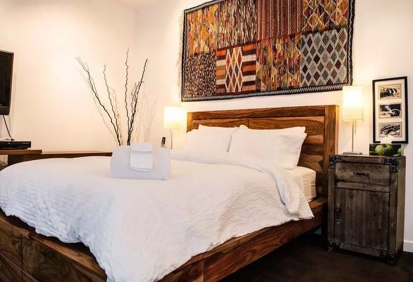 Silver Lake 83   Spectacular Dream Home Overlooking Silver Lake