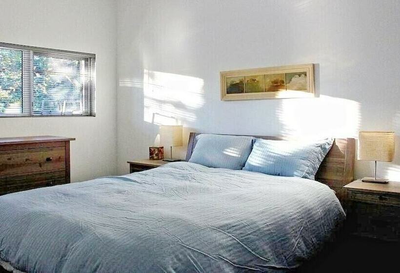 Silver Lake 83   Spectacular Dream Home Overlooking Silver Lake