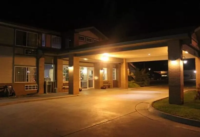 モーテル Garden City Inn