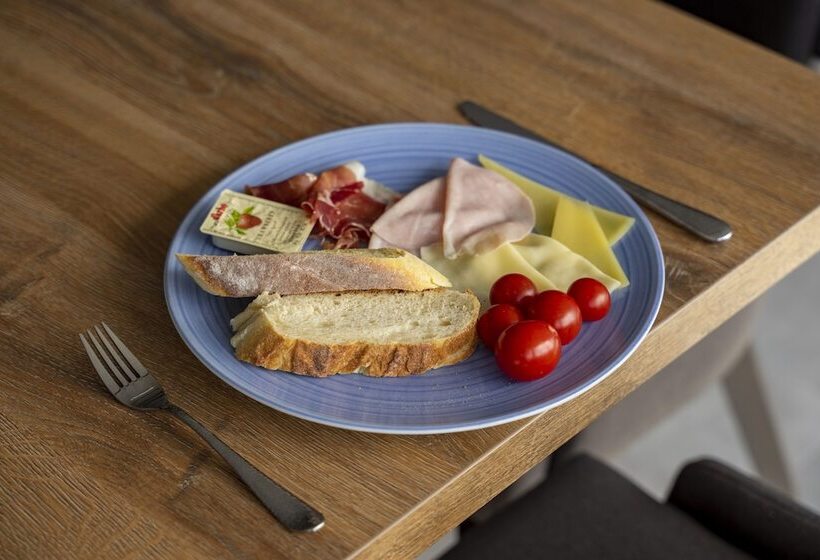 مبيت وإفطار Moro Inn