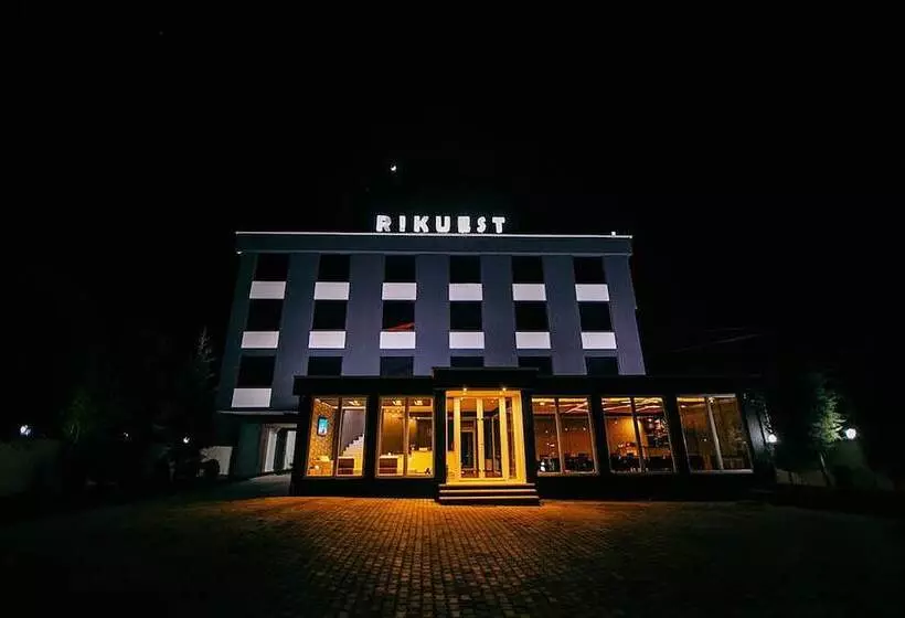 ホテル Rikuest