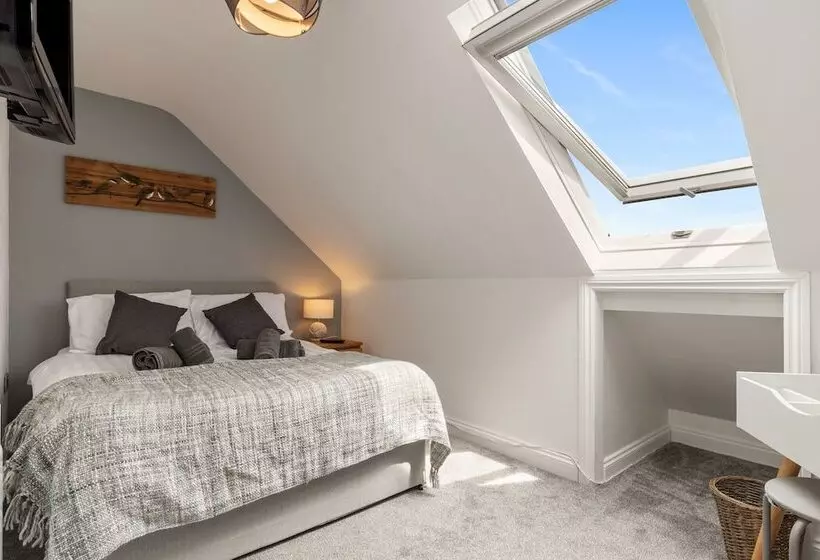 Acorn Cottage