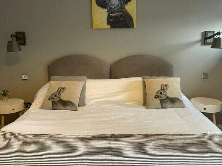 민박 The British Queen