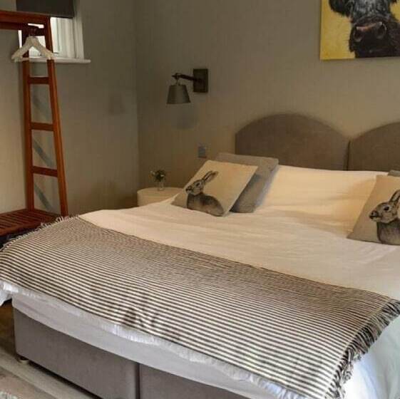 민박 The British Queen